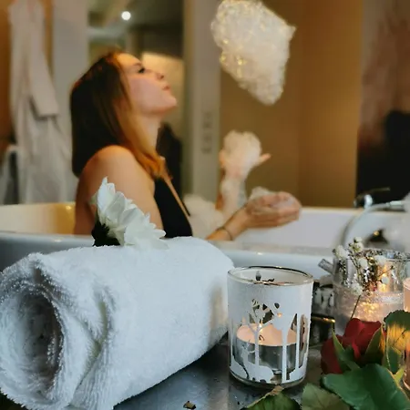 Hotell Penthouse Mit Whirlpool, Sauna, Dachterrasse Und Schwedenofen, Air-condition