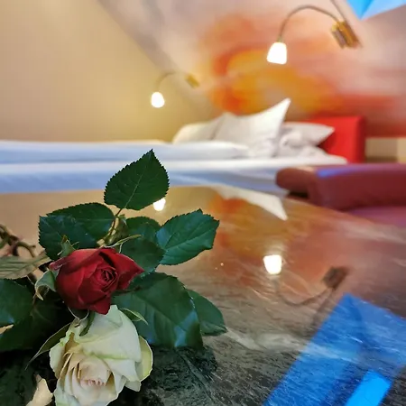 Penthouse Mit Whirlpool, Sauna, Dachterrasse Und Schwedenofen, Air-condition Szálloda *