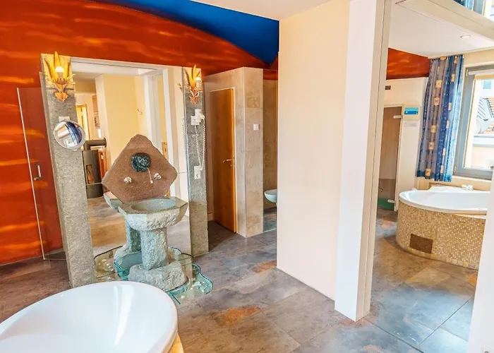 Penthouse Mit Whirlpool, Sauna, Dachterrasse Und Schwedenofen, Air-condition