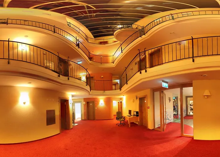 Penthouse Mit Whirlpool, Sauna, Dachterrasse Und Schwedenofen, Air-condition *